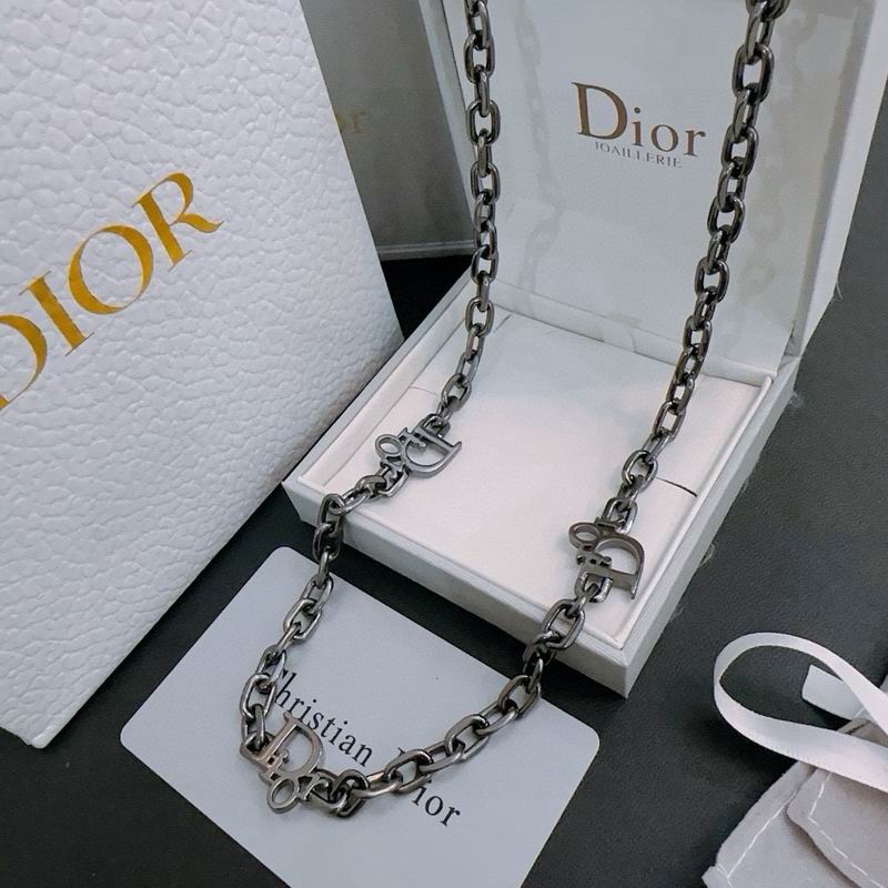 Dior Necklace 08yxs11